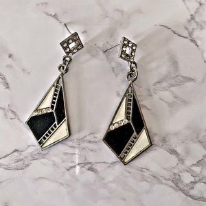 Triangle dangling earrings silver and black